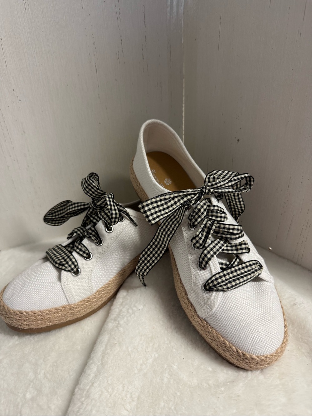 Tommy Bahama White Canvas Sneakers with Black Gingham Ribbon Laces NWOT
